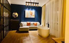 Luxury Apartment In Old Tbilisi With Terrace